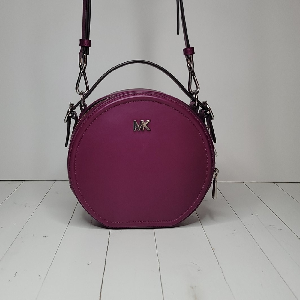 Michael Kors Canteen Delaney Crossbody